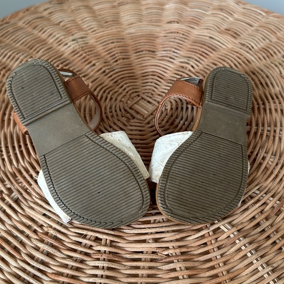 Size 6 toddler sandals - Picture 5 of 5